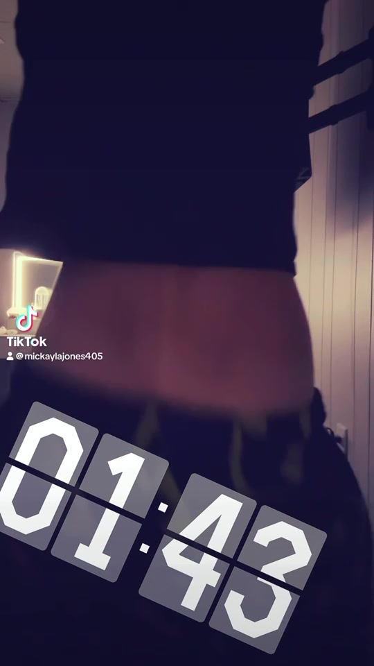 @👀