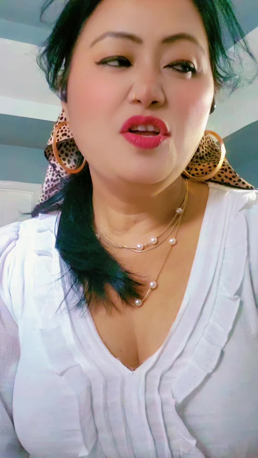 @๐ง๐น ๐บ๐ธ Dilu Gurung ๐ณ๐ต๐บ๐ธ
