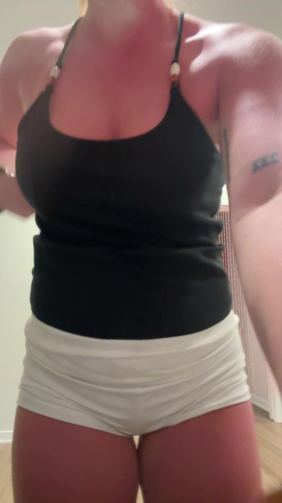 @👩🏼🦰
