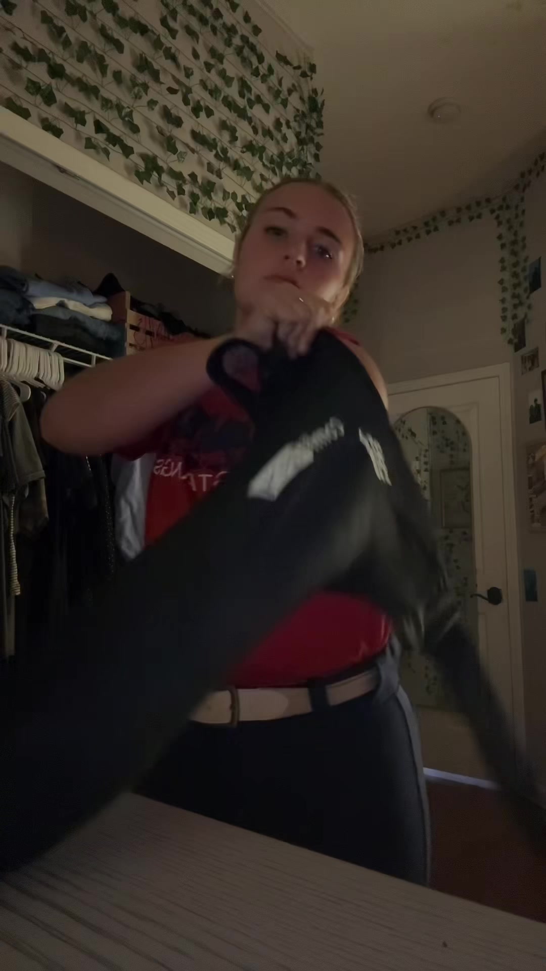 @Bella