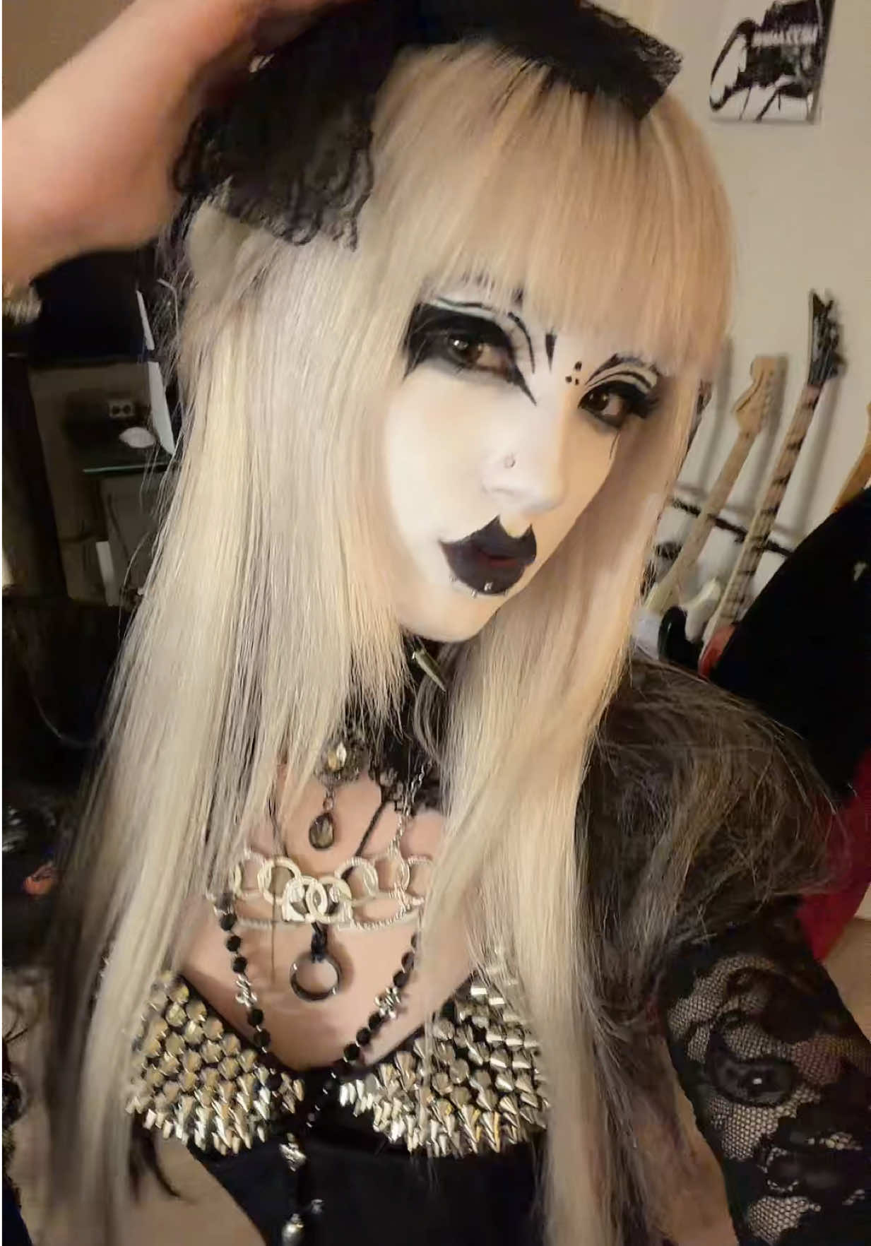 @โ
๐๐๐ ๐ฆ๐ข โ