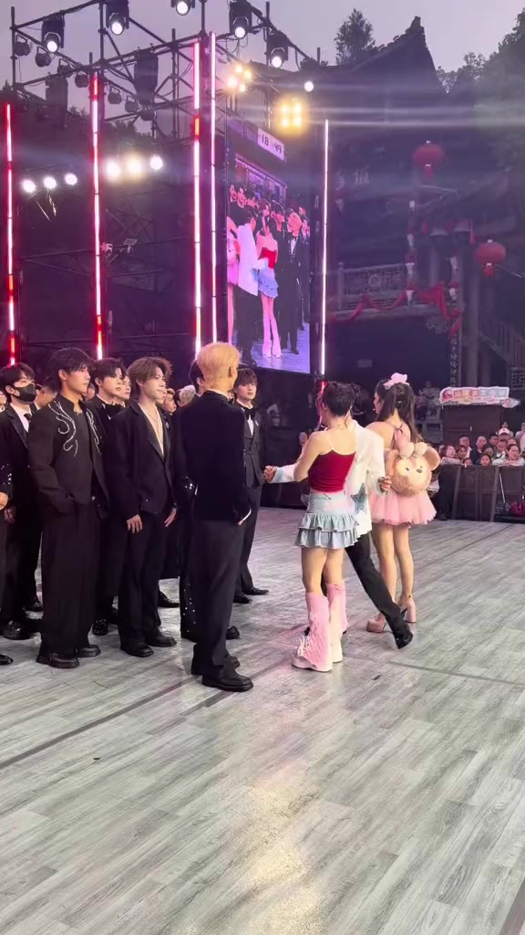 @龙悦🐰(龙浩天妹妹)