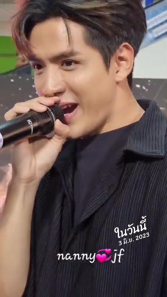 @นุ้บนิ้บ อยากเป็นเกย์ ⏾⋆.˚