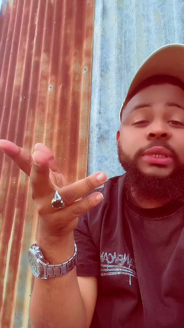 @DaMiLo🧨🐇