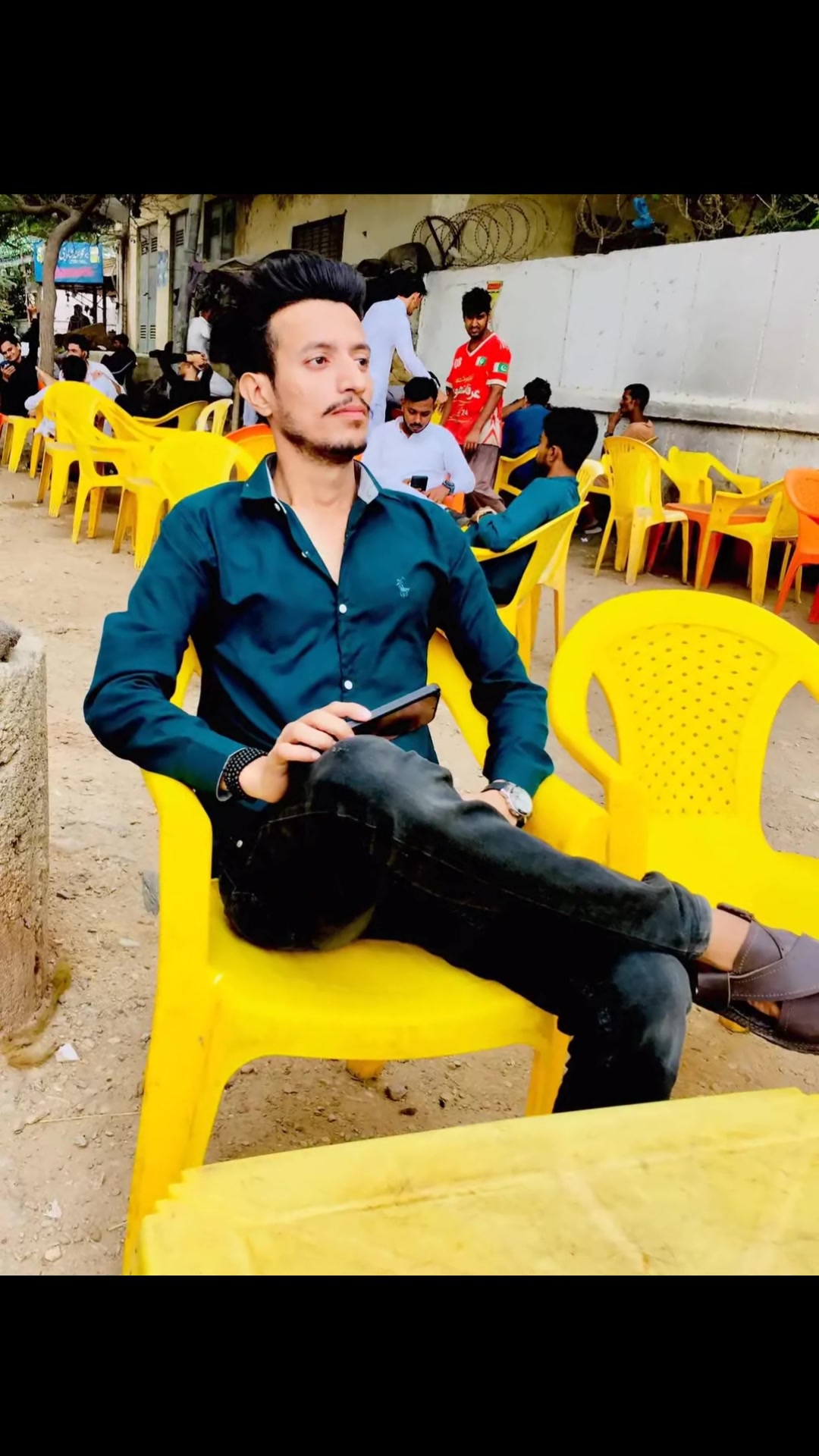 @Handsome_Larka786