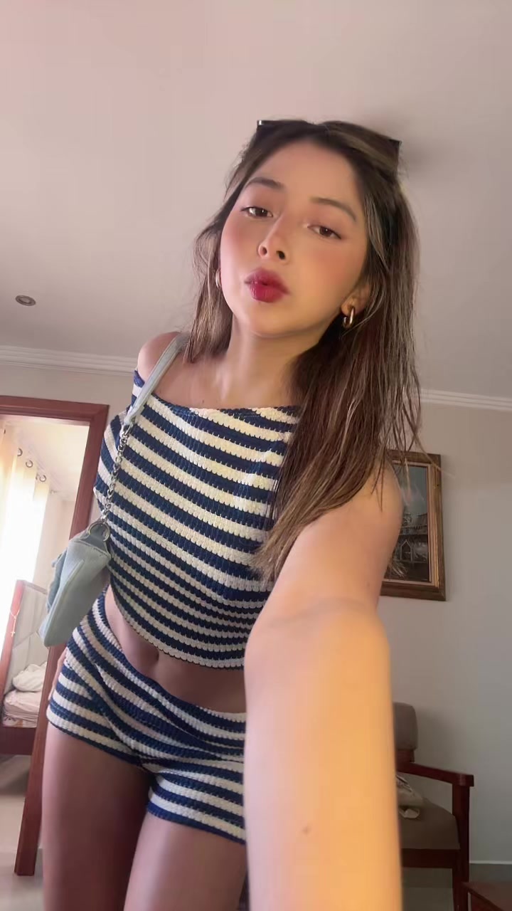 @Bella_1718