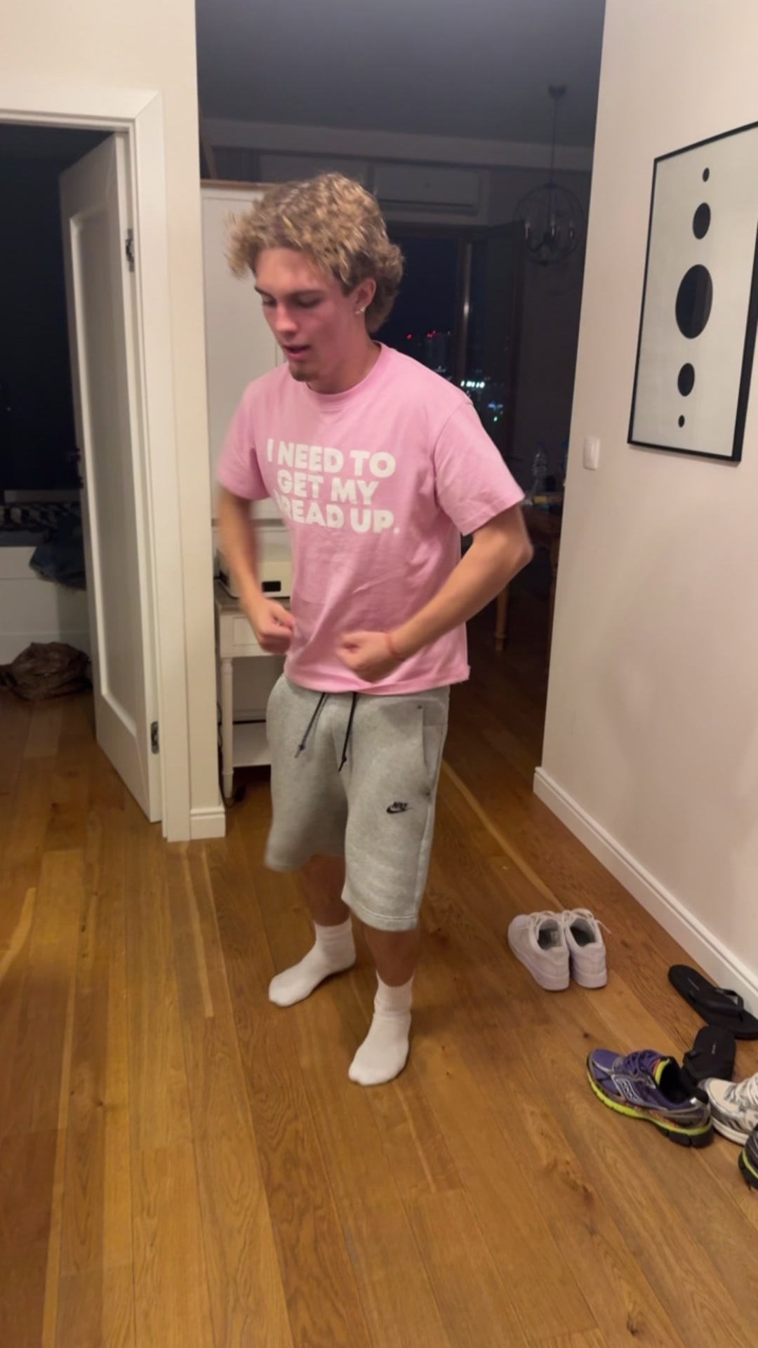 @Sqwimeee