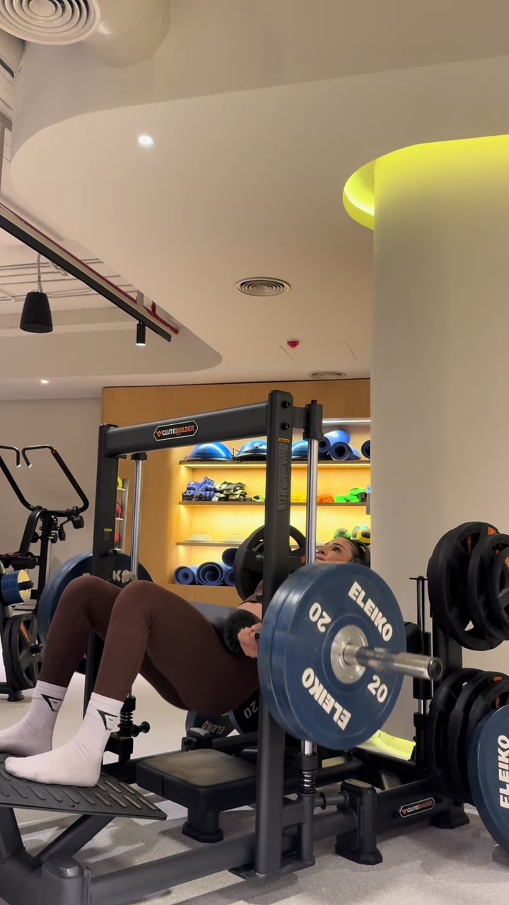 @Urfavgymbaddie