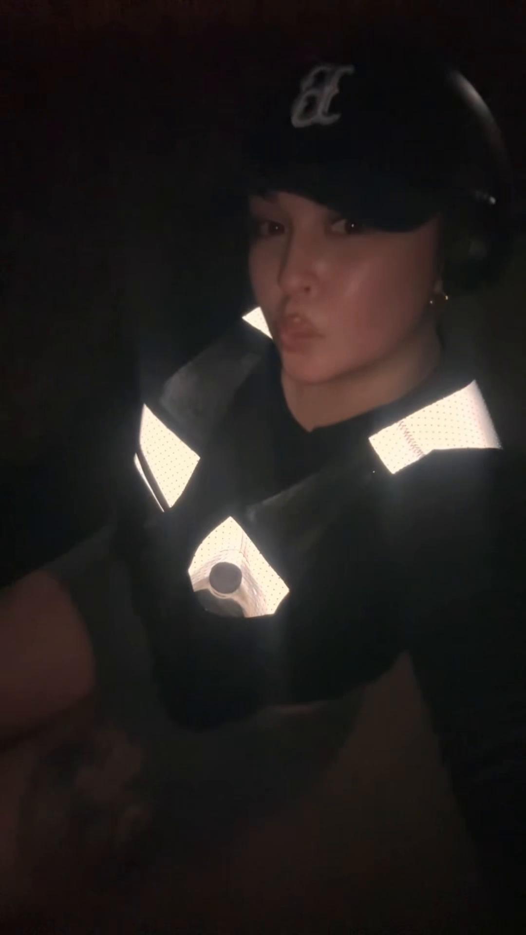 @_shes_sam_04