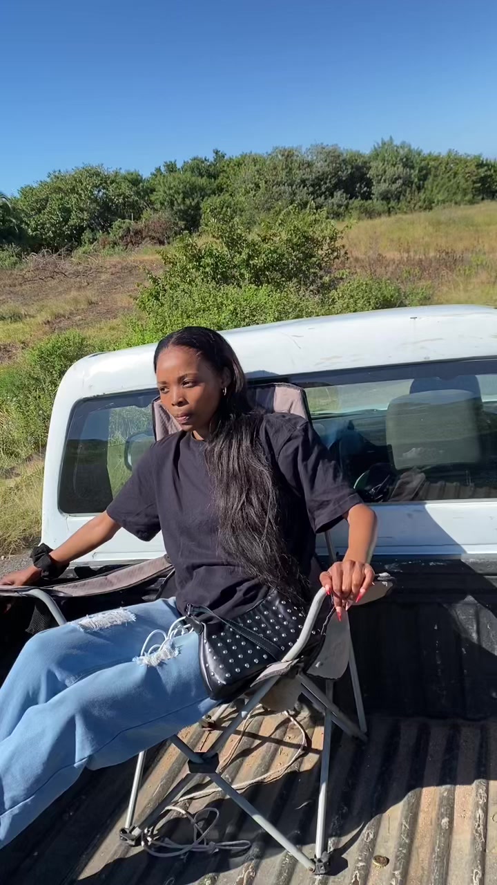 @Anele_Lushaba