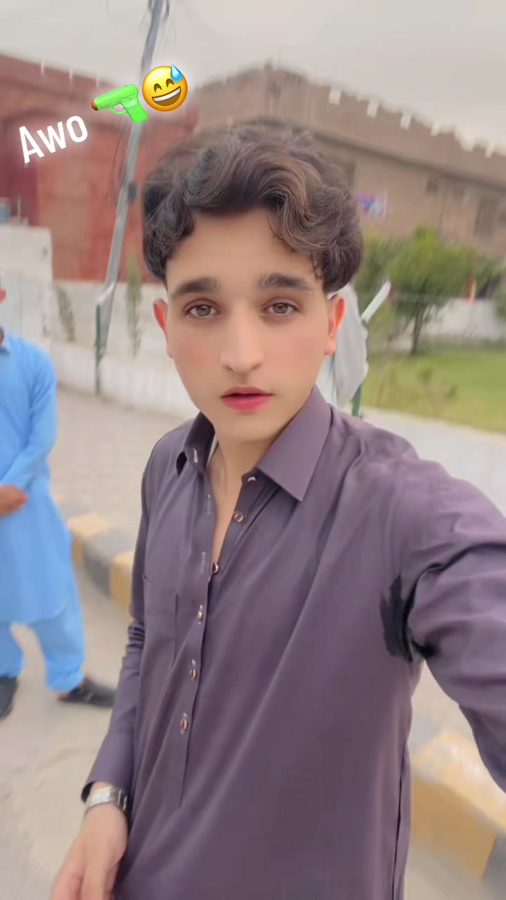 @🇵🇰 .