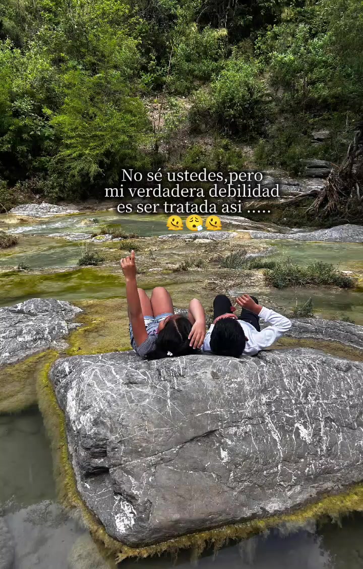 @🦋♡Una chica desconocida♡🦋