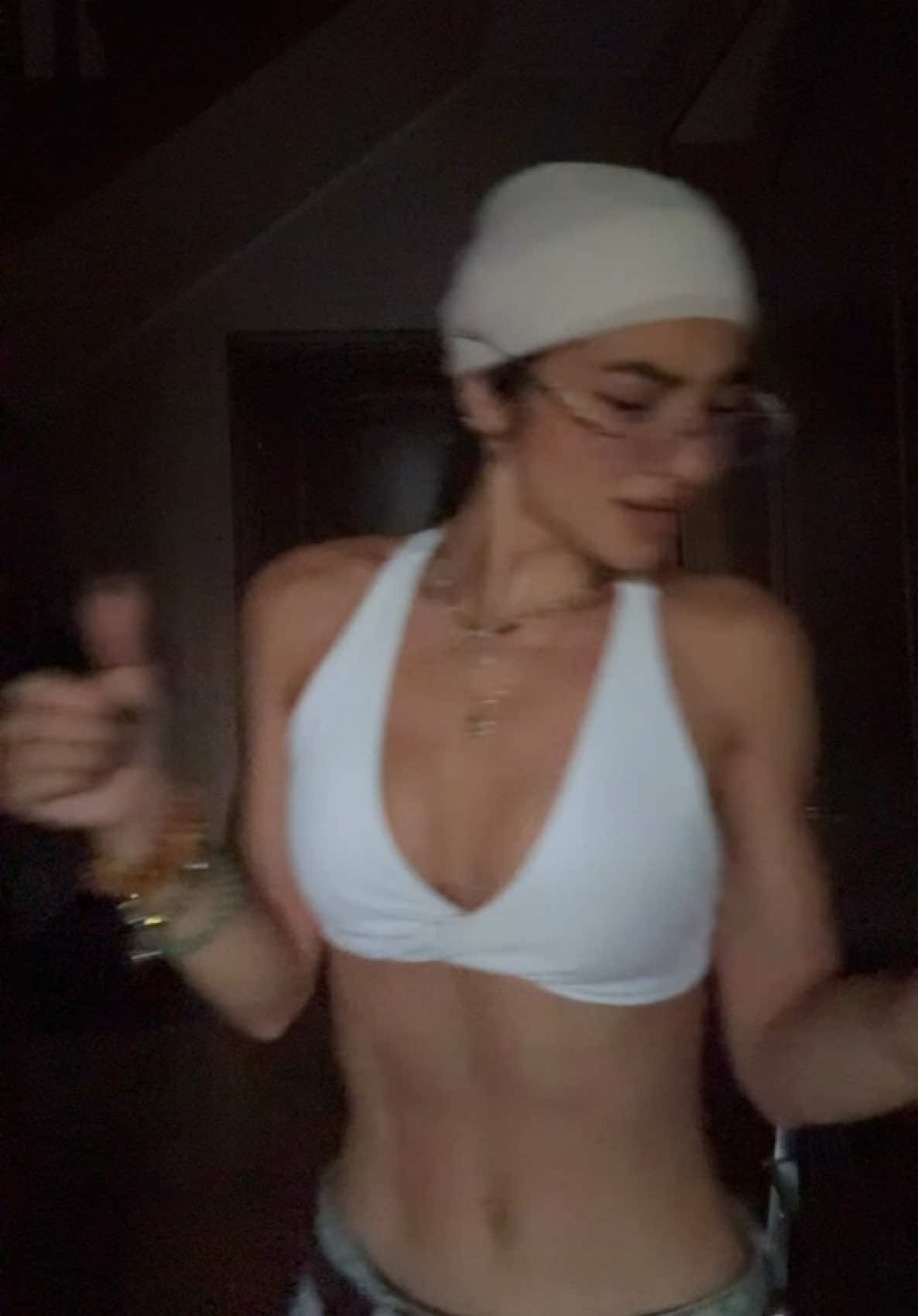 @_bellaraa_