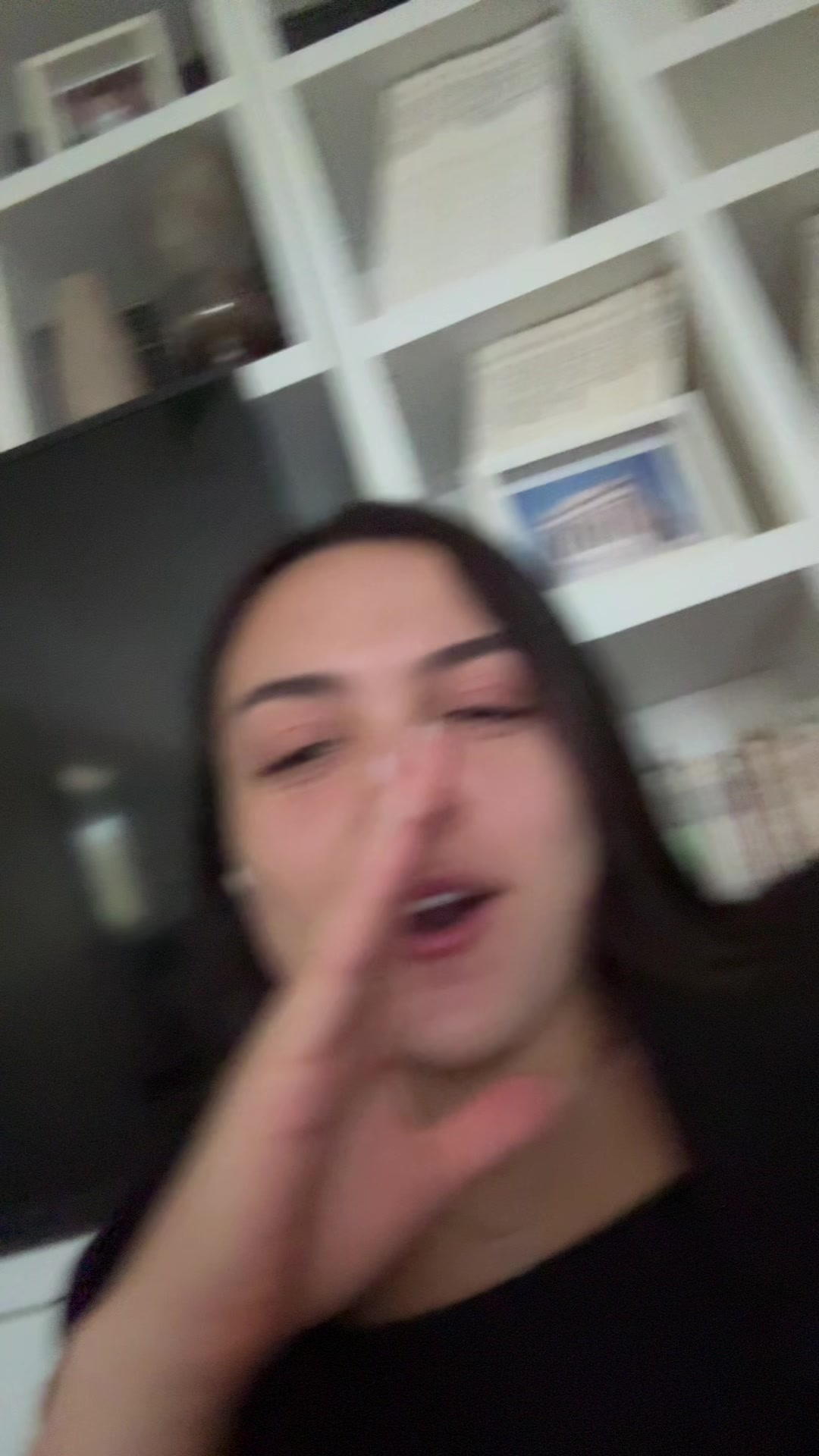 @theyknowlara