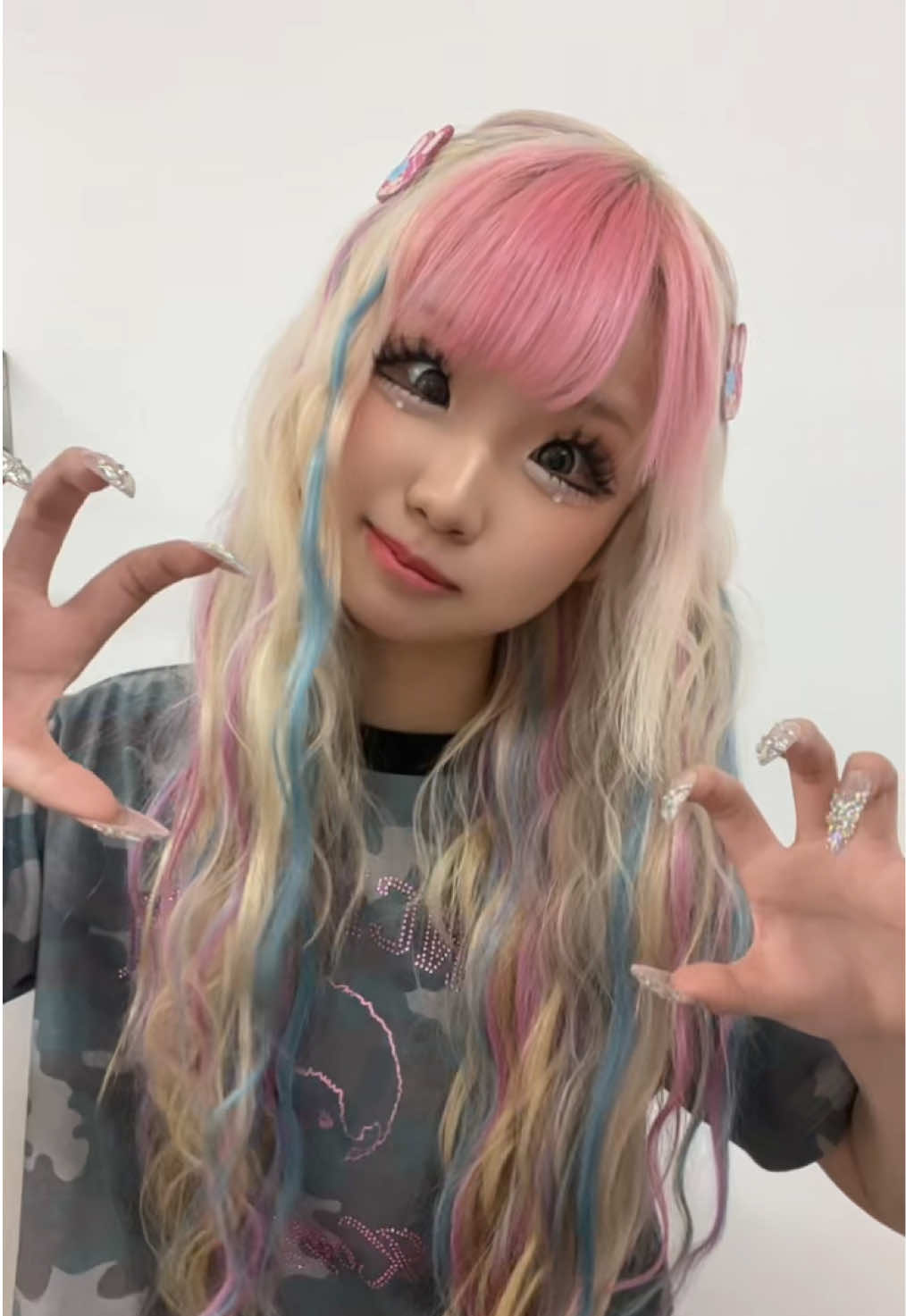 @なぎ🌺🌈KOGYARU専属モデル