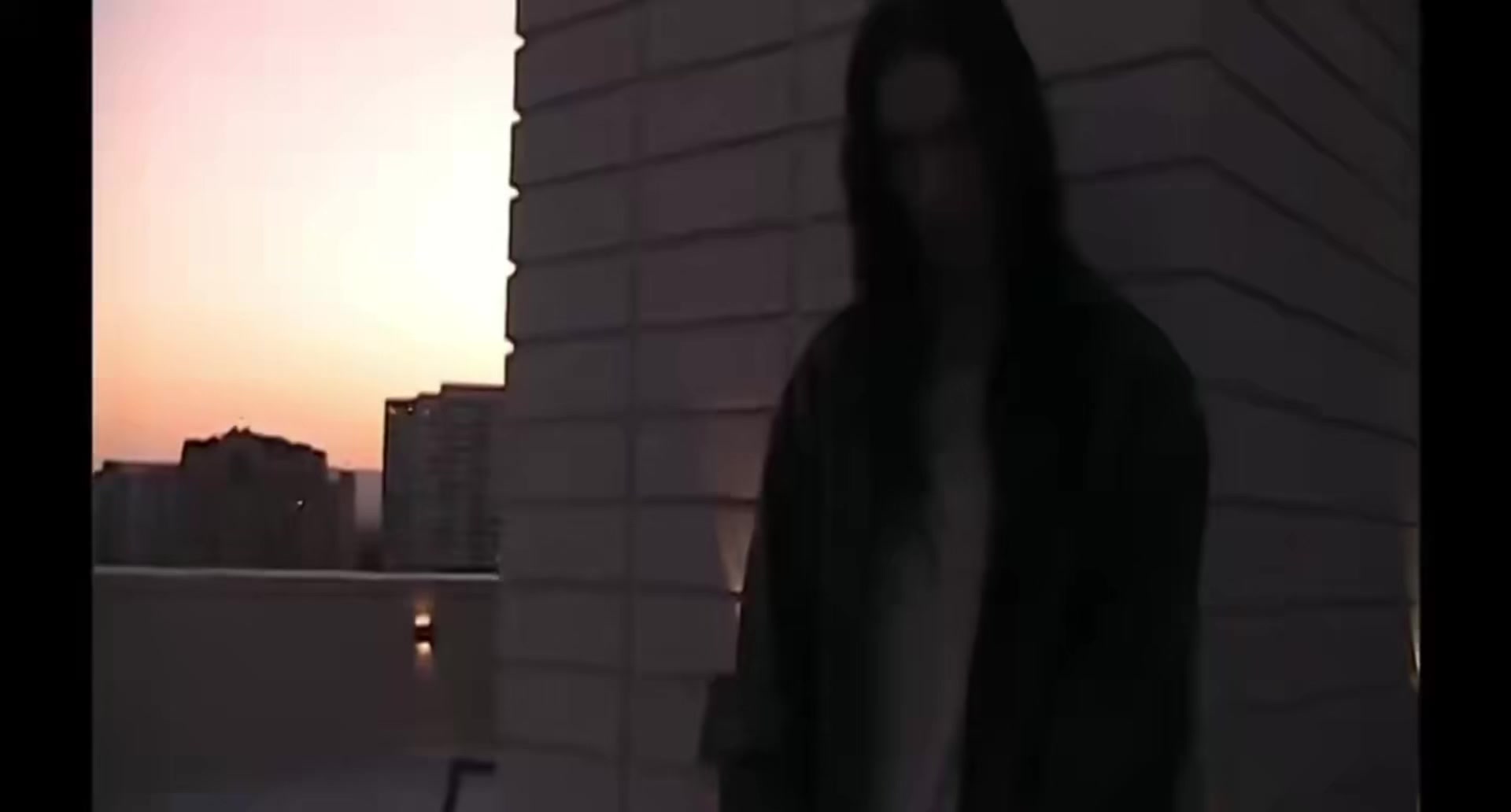 @⃟
