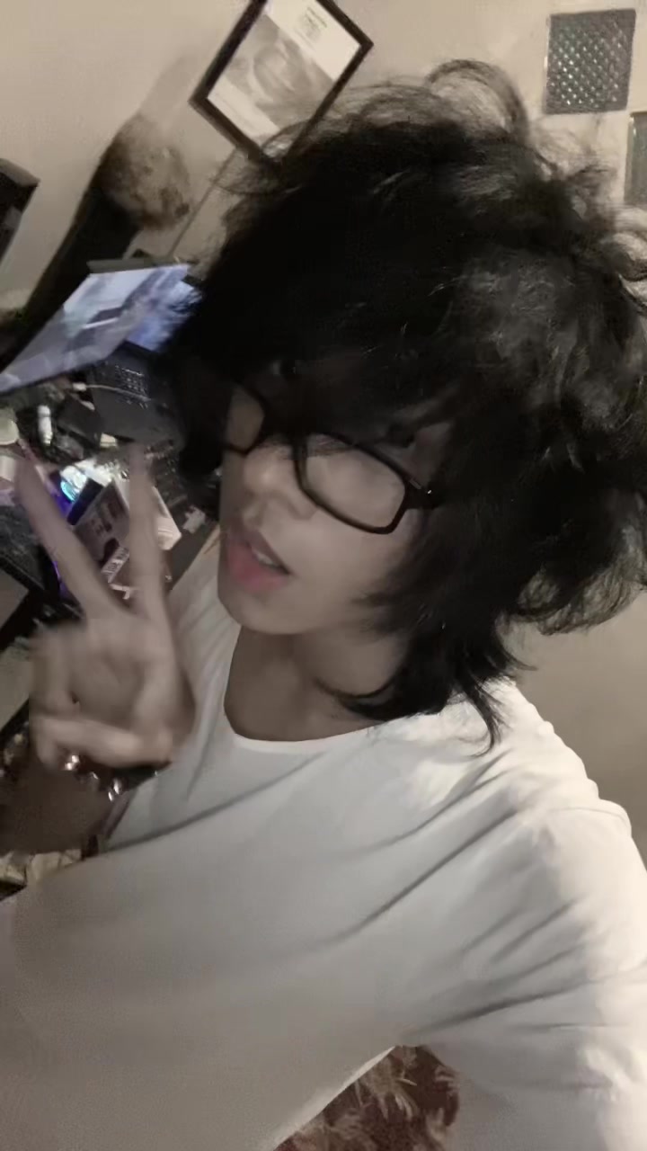@l0ren_9
