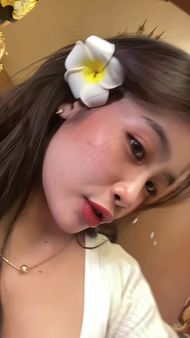 @Z’nich๐ฉโ๏ธ