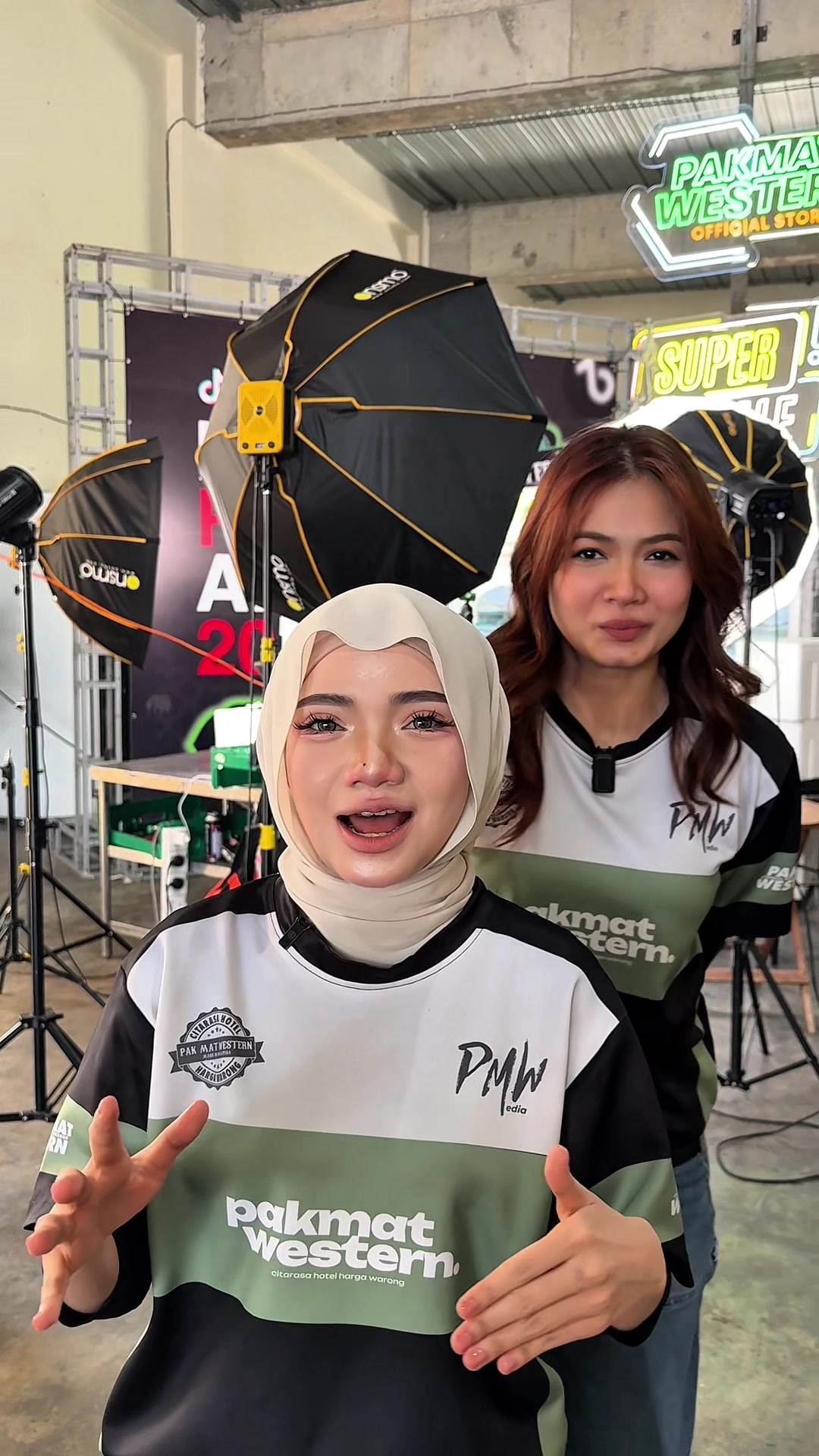 @PAK MAT WESTERN HQ