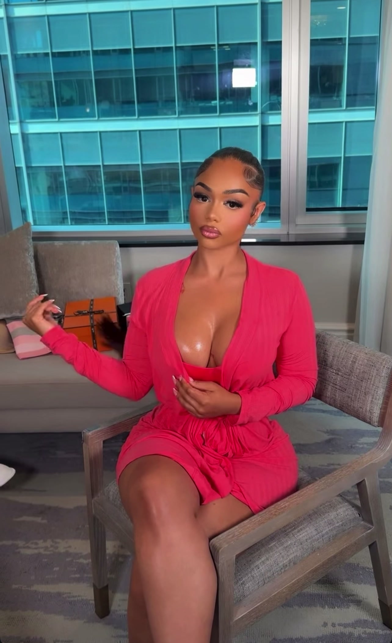 @Amina