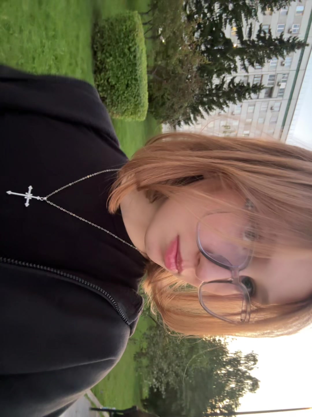 @...