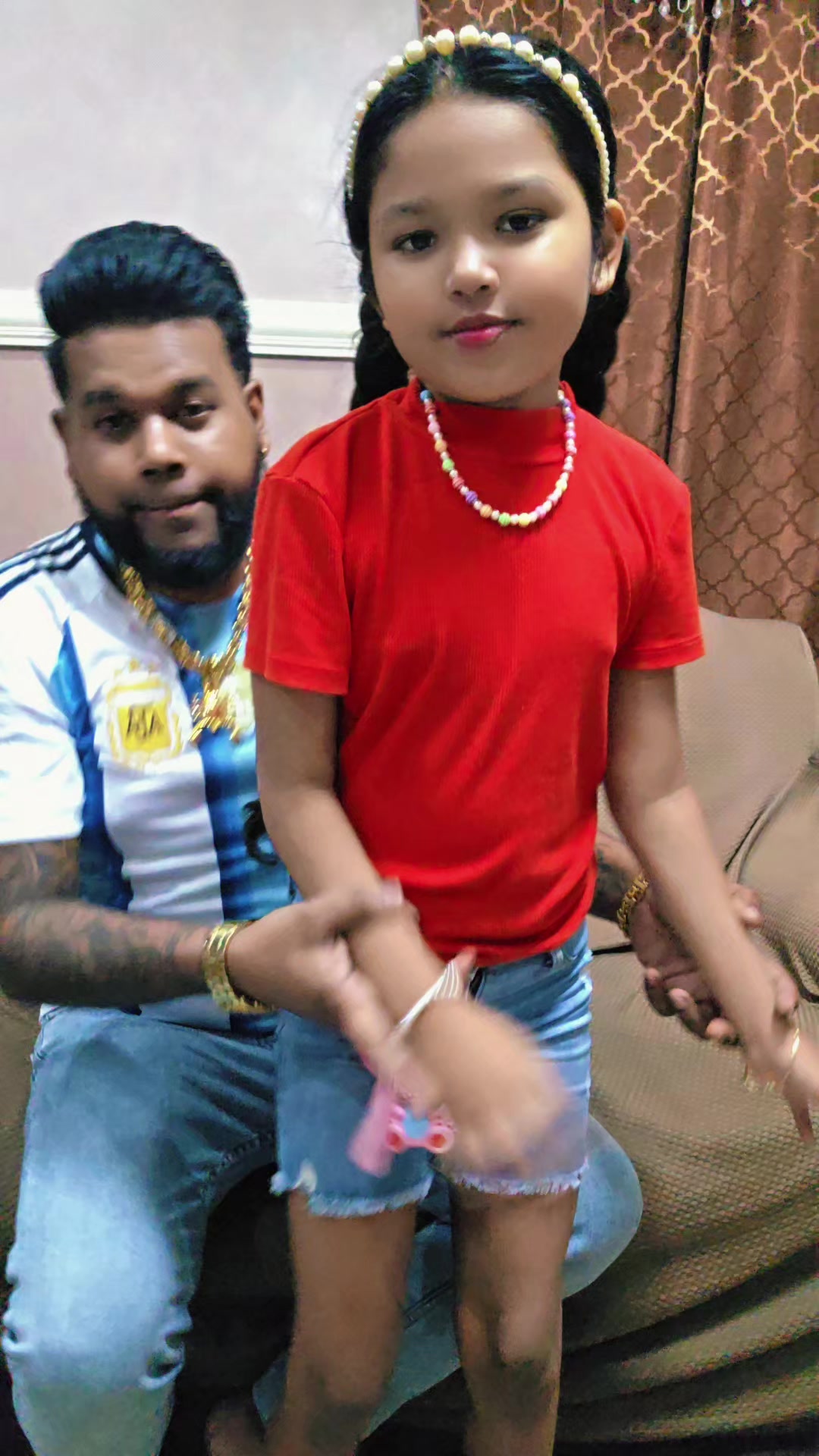 @Vicky Ramotar