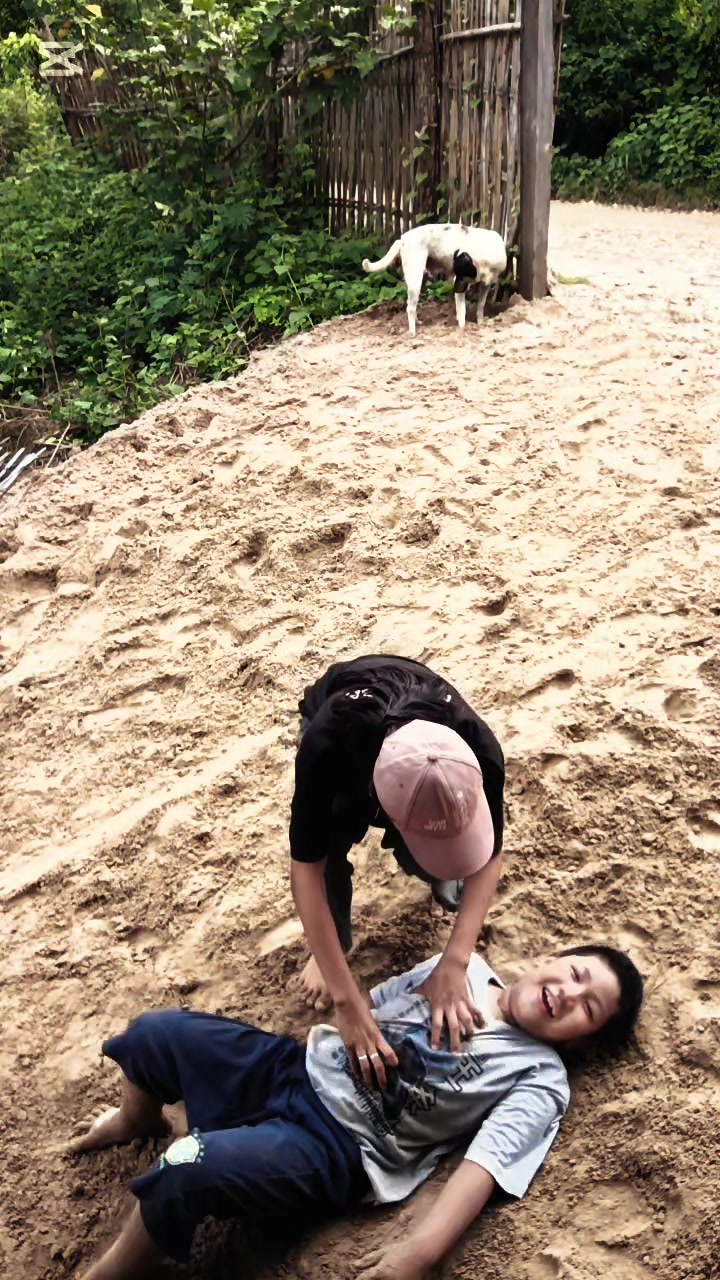 @Shwe yee Win