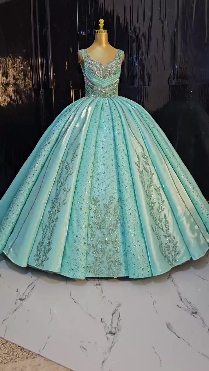 @سترة ملكة
