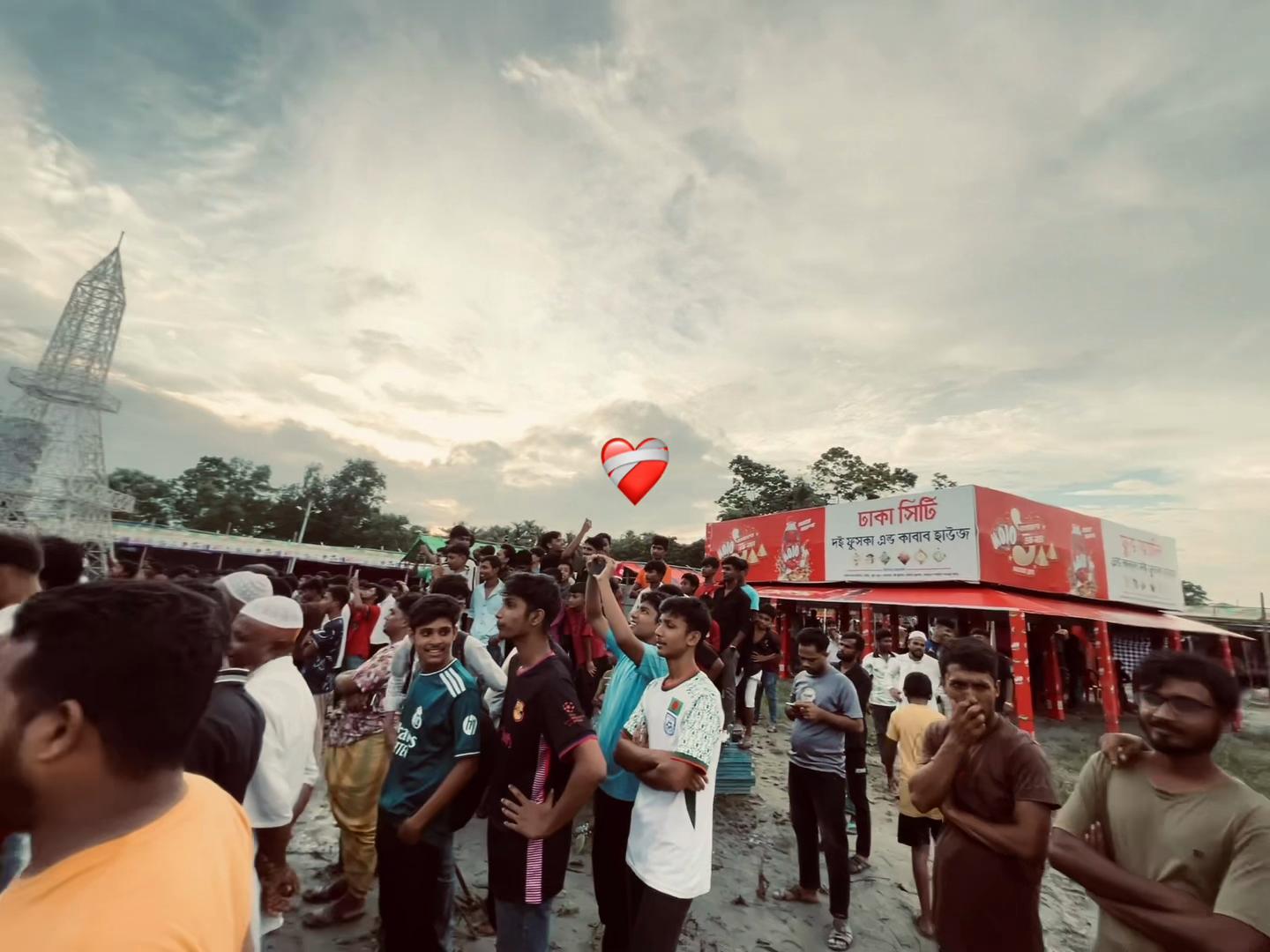 @পরিবারের ছোট ছেলে..🙂🥀