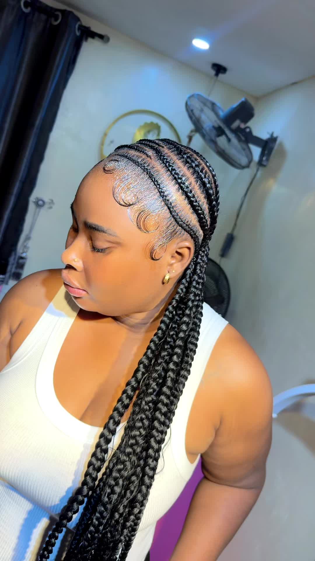 @HAIRSTYLIST IN OYO