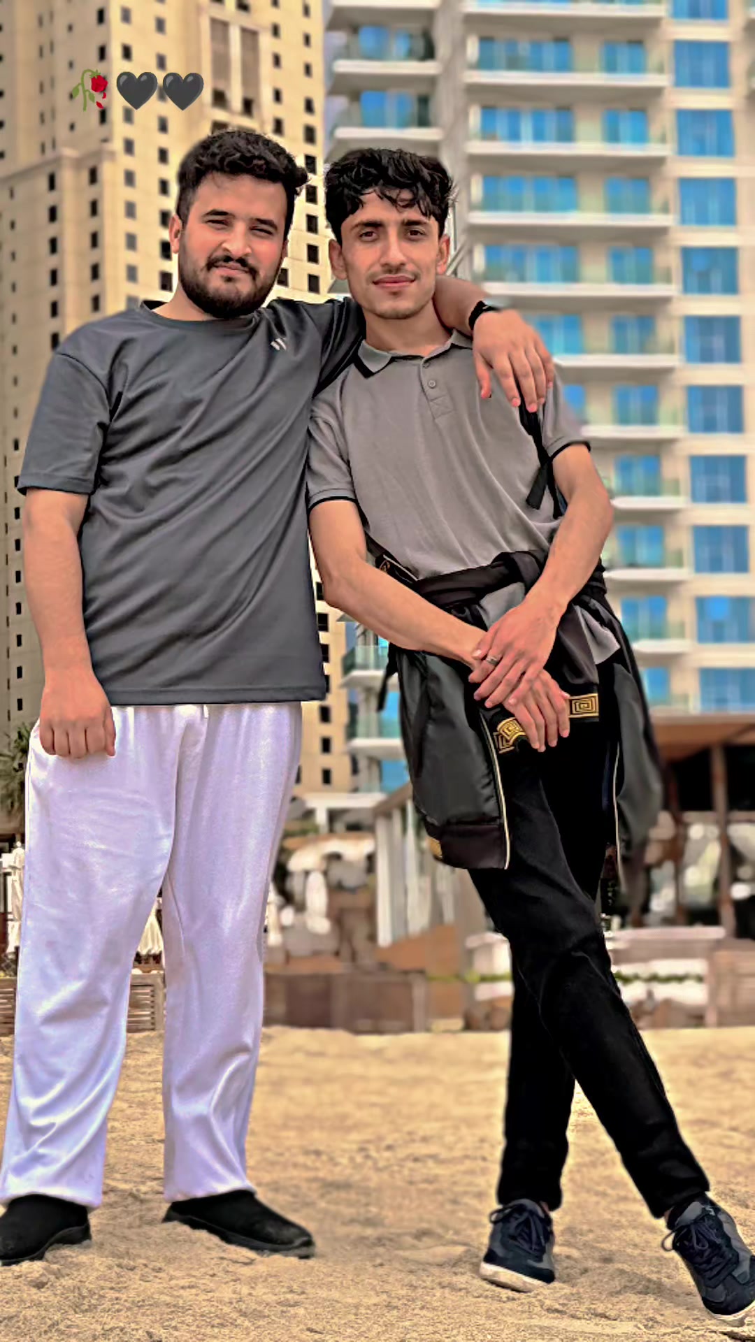 @𝑯𝒂𝒎𝒛𝒂