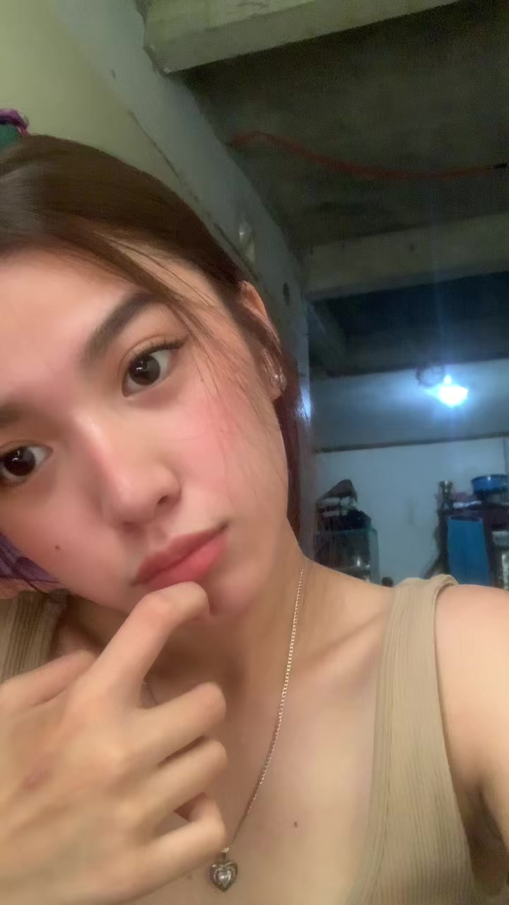 @ella.