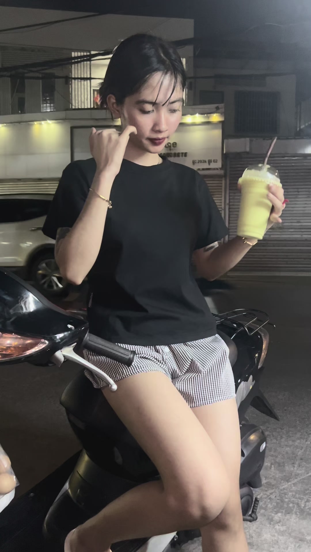 @Ployy