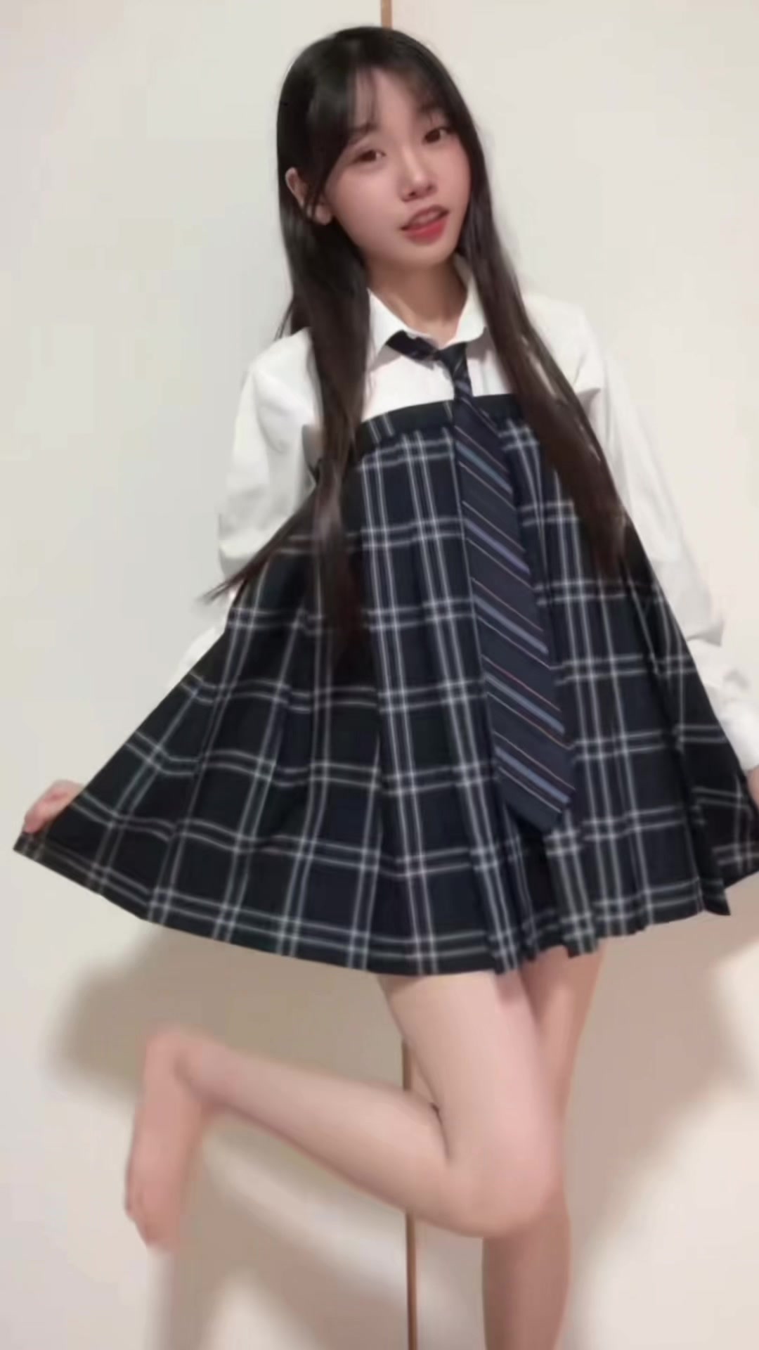@・