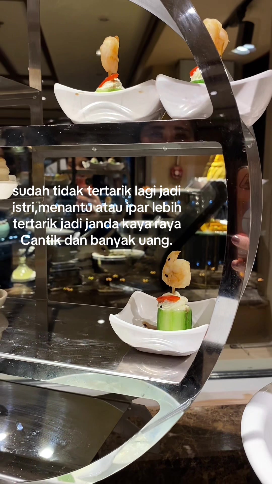 @Desi Savitri 🦢
