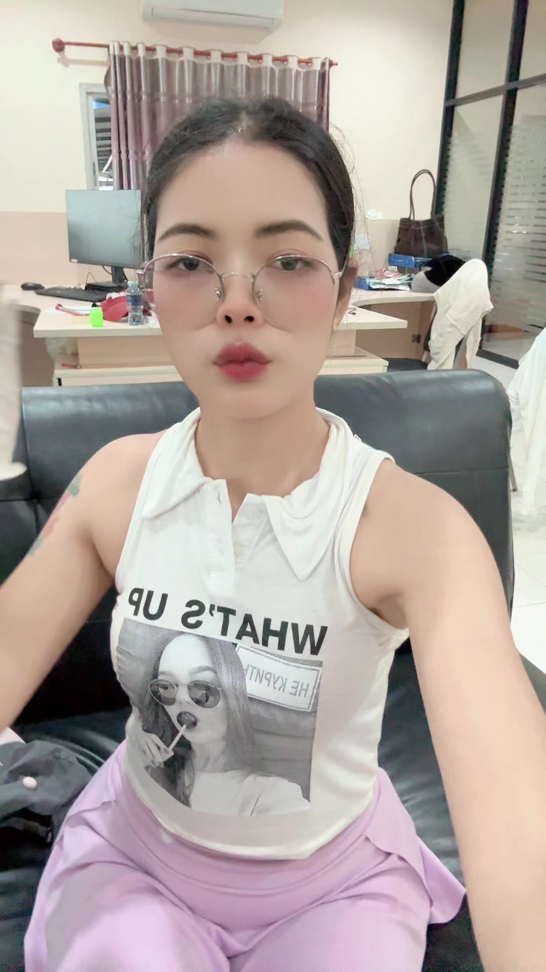 @ນ້ອຍ小小