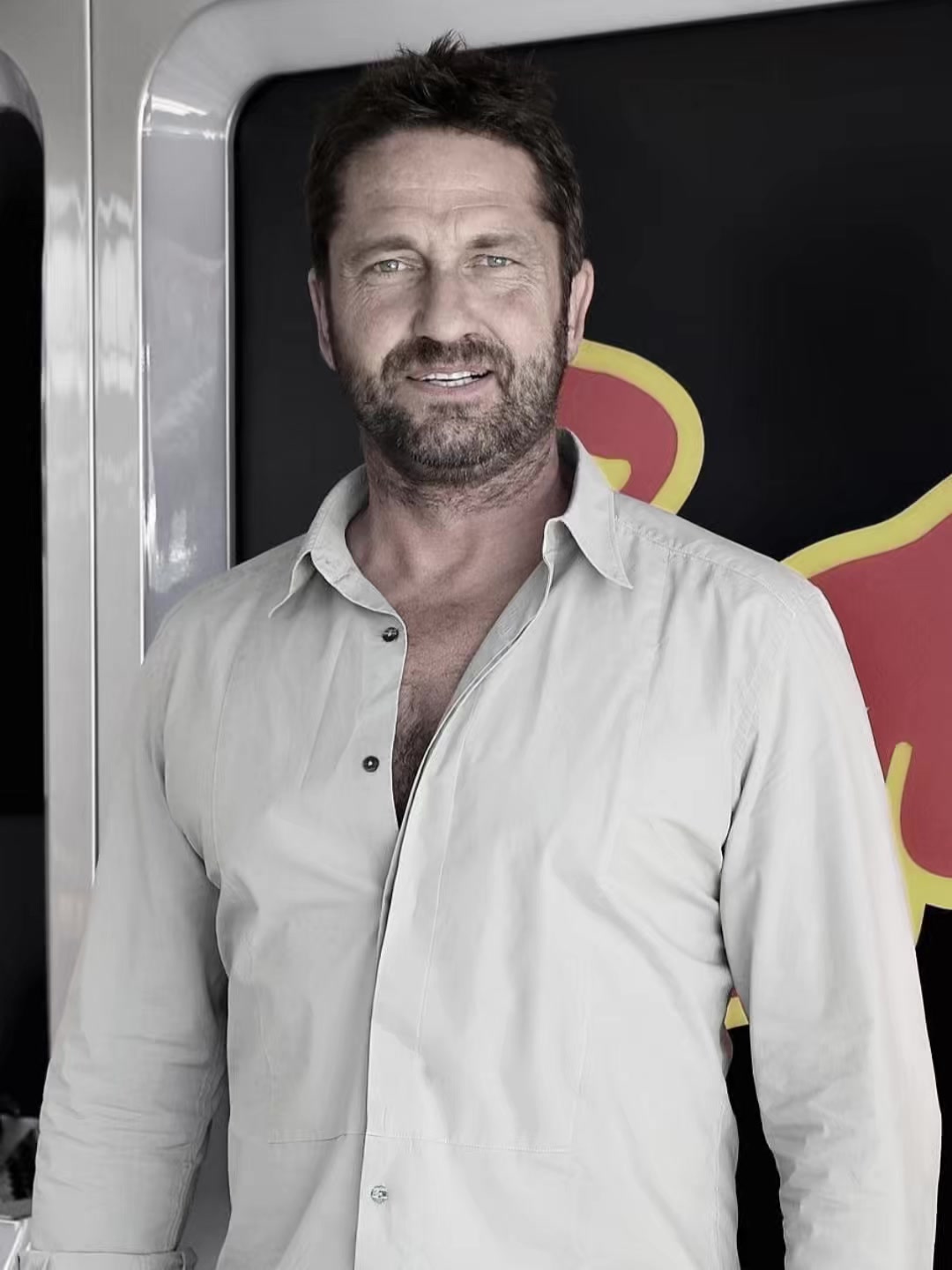 @Gerard butler