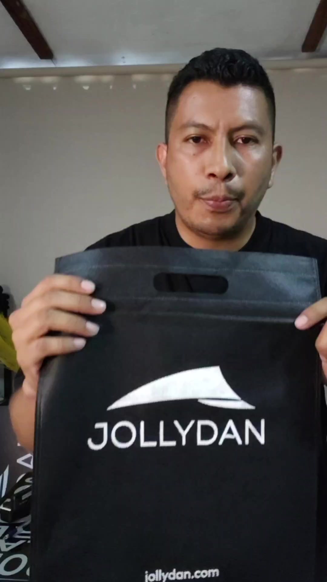 @Jollydan 🇸🇻