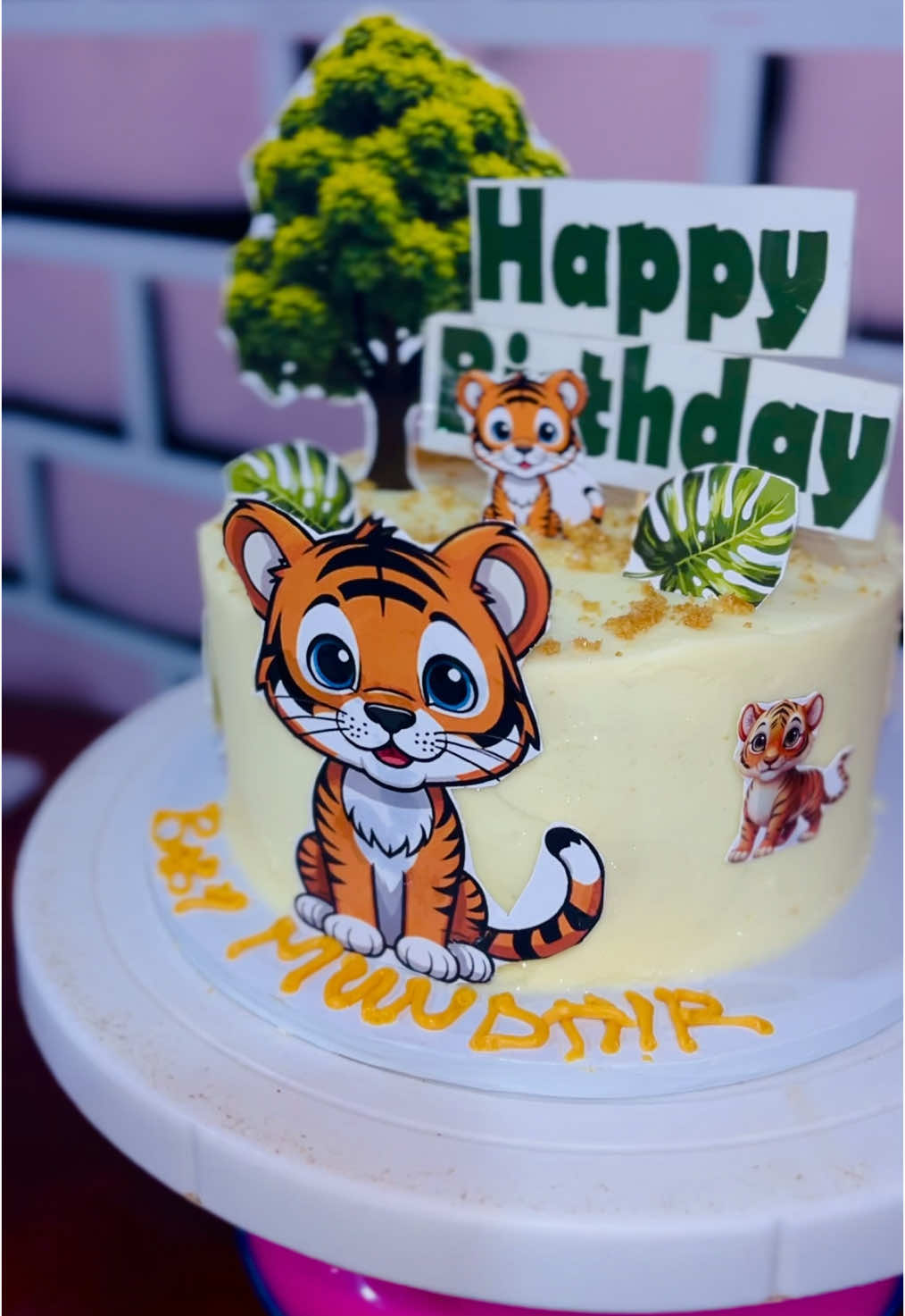 @Bakedforyou cakes