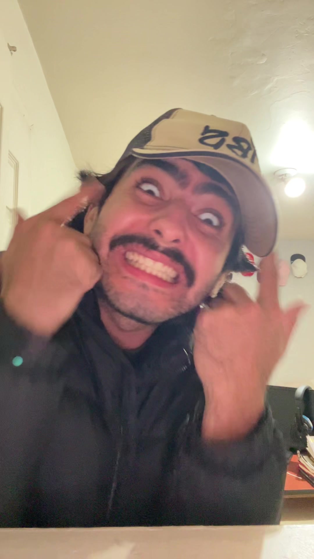 @GabHerz