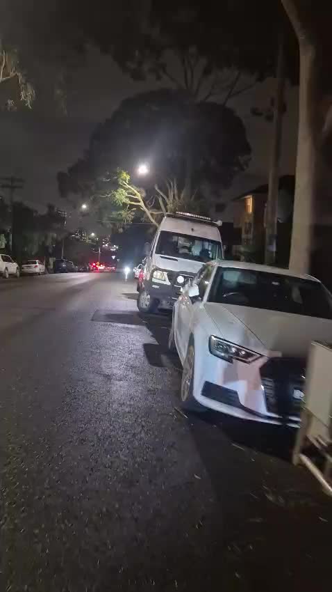 @ek ajanabi