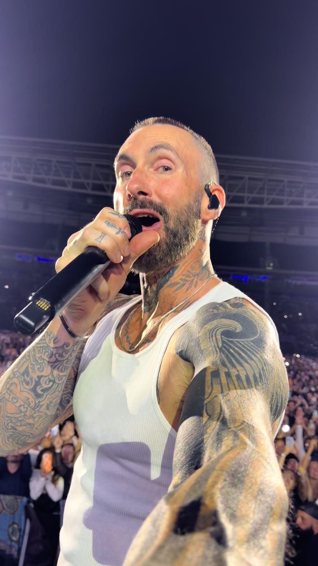 @Maroon 5