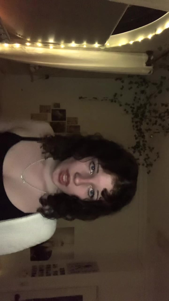 @𝓔