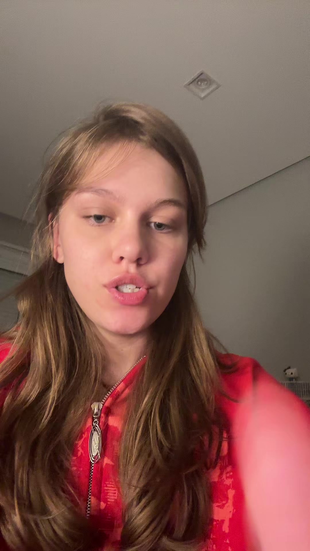 @isaforneckt
