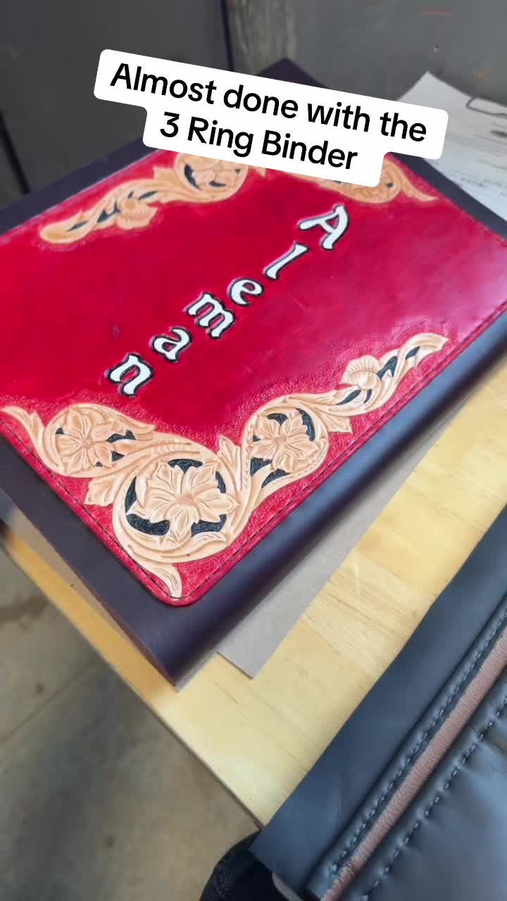 @FireLillyLeather
