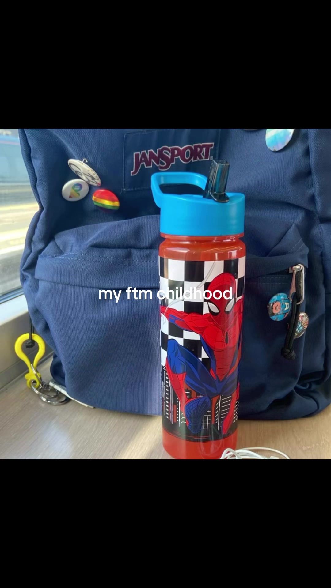@｡