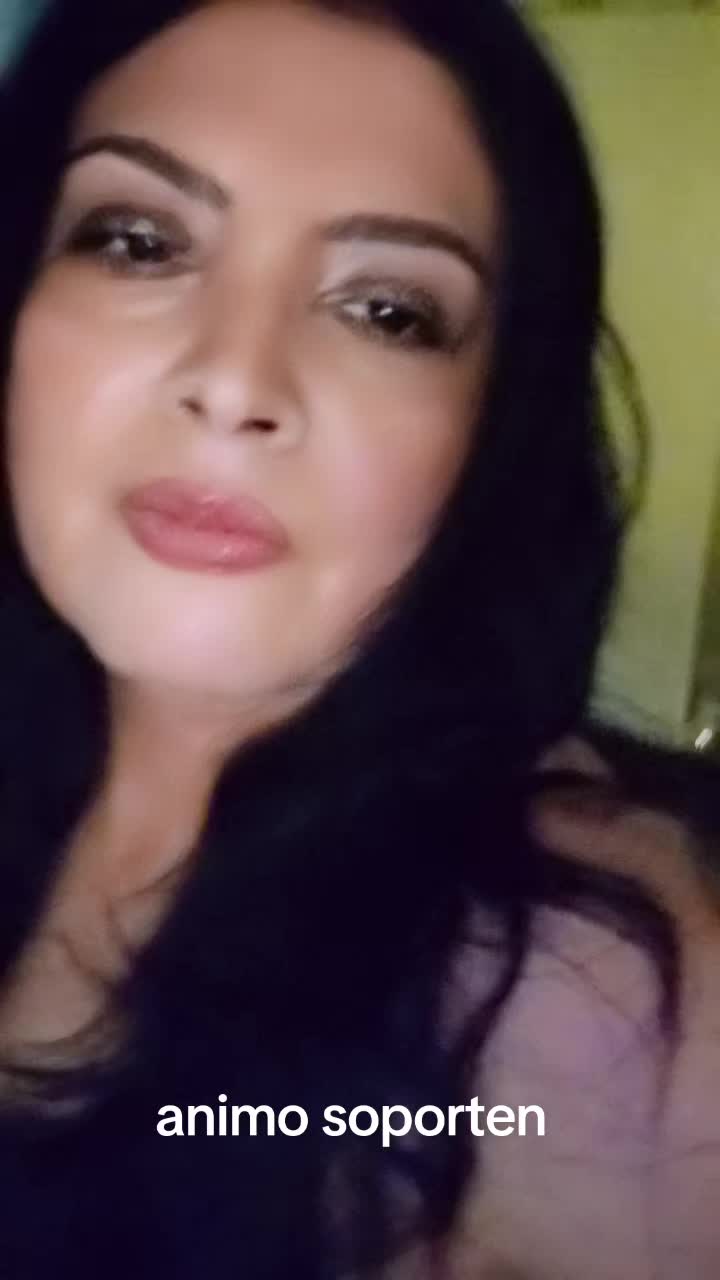 @María Elena