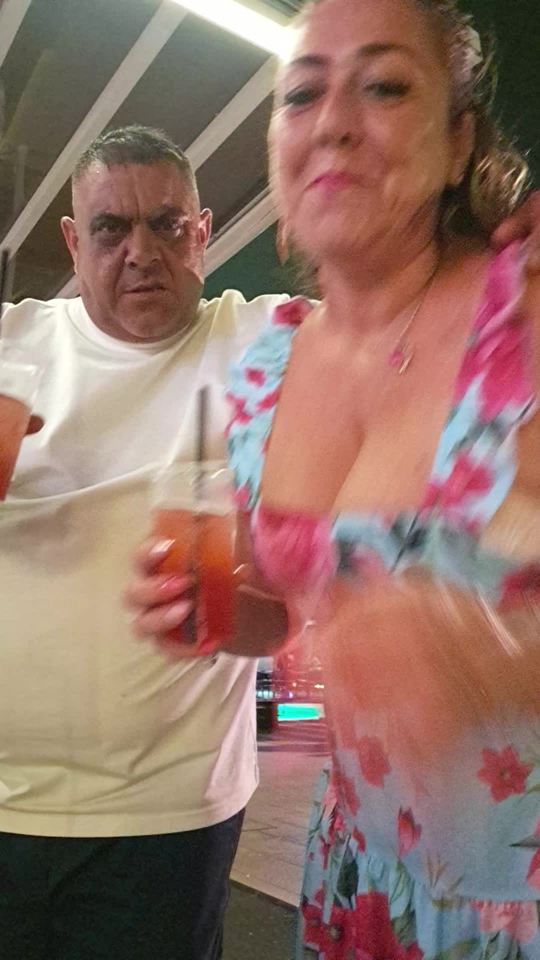 @Flora Guarino433