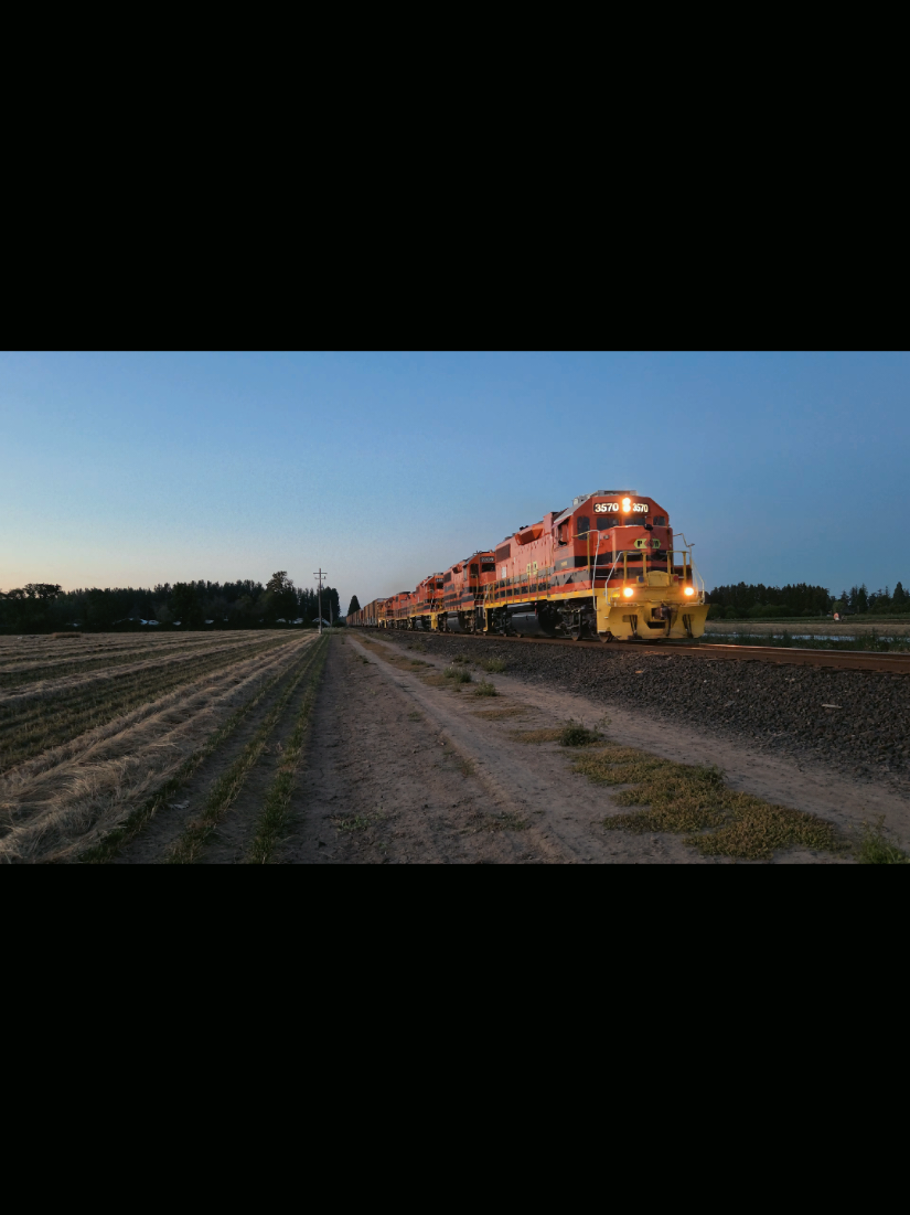 @railfan_parker