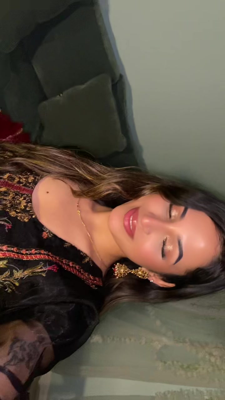 @Khadeza